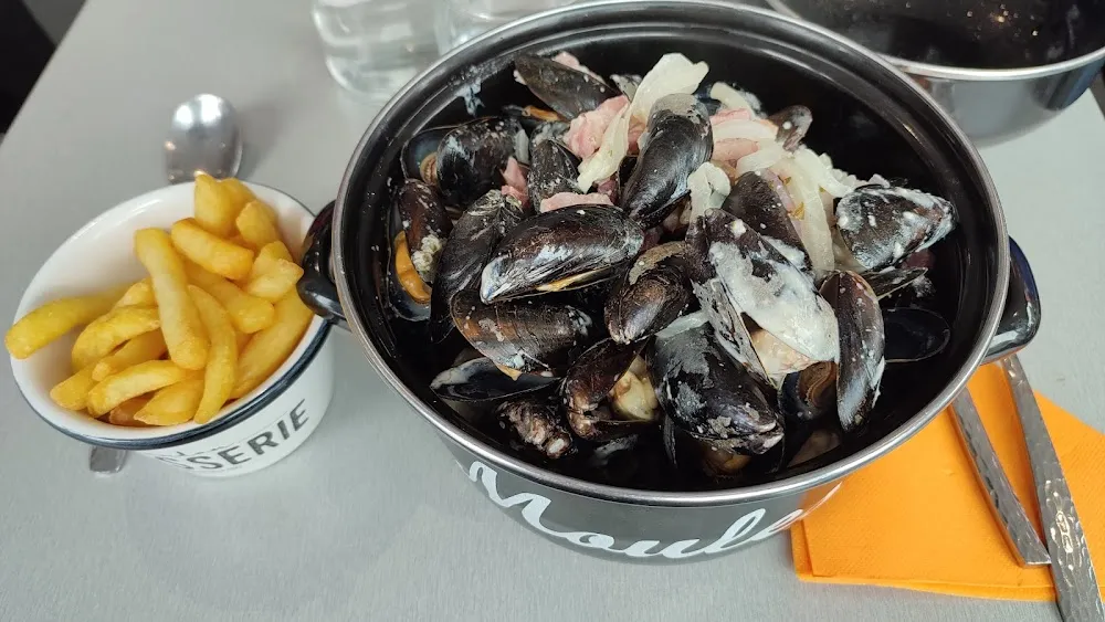 Moules Au Camembert Et Frites